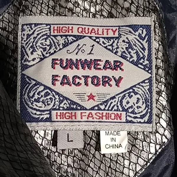 FINAL MARKDOWN No. 1 Funwear Factory Jacket (L) Size L - Image 3