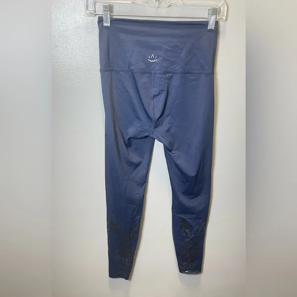 Beyond Yoga Women's Navy‎ Colico Leggings High Waisted Black Design Size Small - Image 2