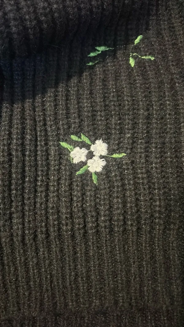 Black Floral Knit Sweater Set - Image 7