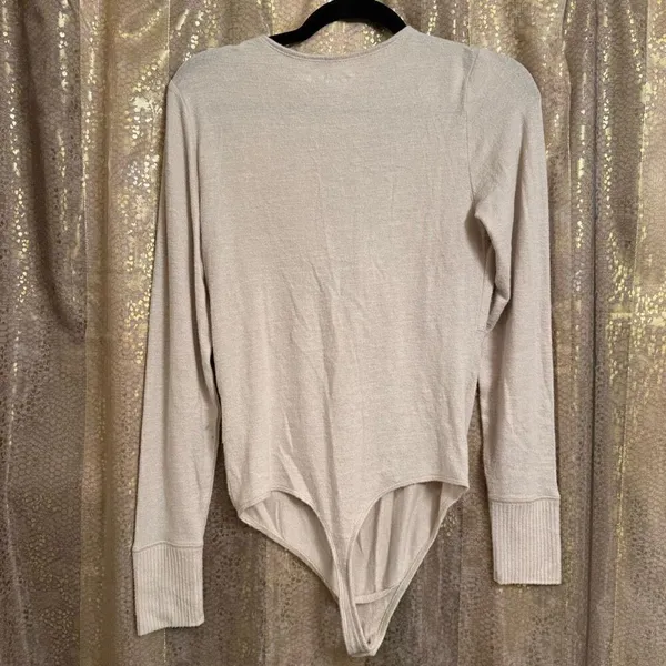 Abercrombie & Fitch Soft Cozy Tie Front Cream Long Sleeve Bodysuit M NWT - Image 2