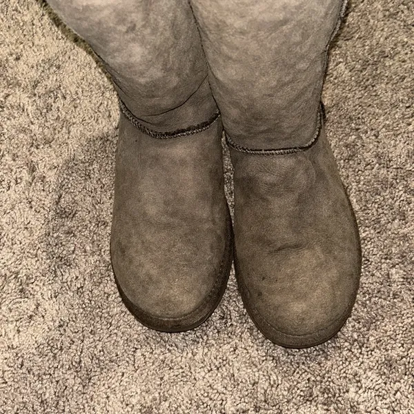 UGG tall chocolate brown boots - Image 6