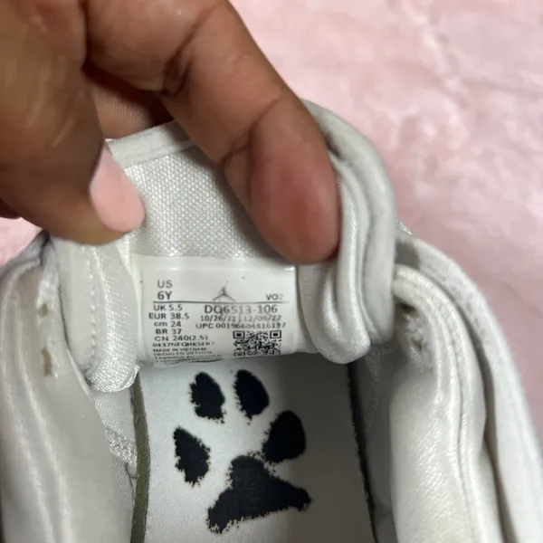 Jordan Nike Air Women’s size 6 - Image 6