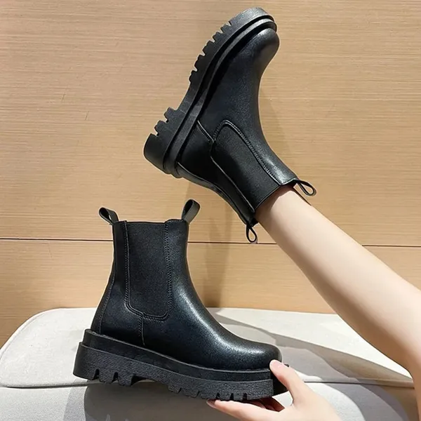 Nwot women boots rain black platform shoes winter warm ankle 6 no box - Image 4