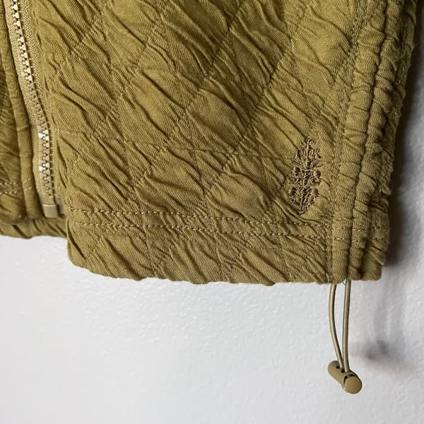 Movement Kadi Quilted Full Zip Lightweight Crop Hoodie Jacket Green - Image 4