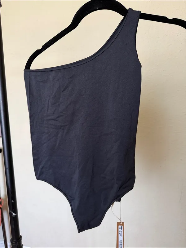 Skims Essential One Shoulder Bodysuit in Onyx size XXS XS - Image 2