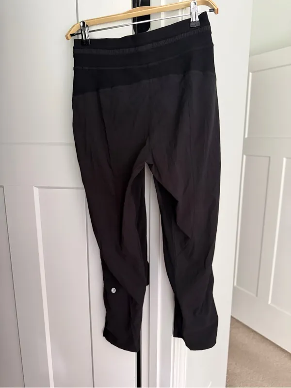 Lululemon Dance Studio‎ Mid-Rise Crop 25" Black - Image 4