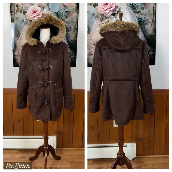 Gorgeous Marc New York Coyote Fur Trim Toggle Coat! - Image 2