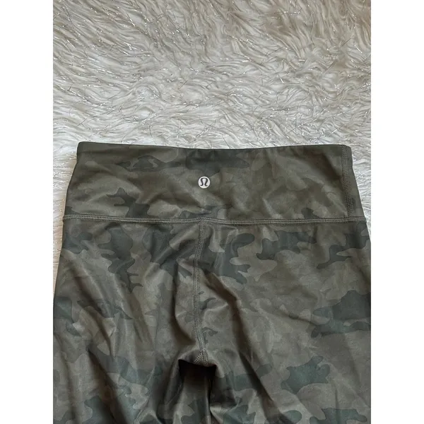 Lululemon Savasana Camo Multi Green Women’s Crop Leggings Size 4 - Image 8