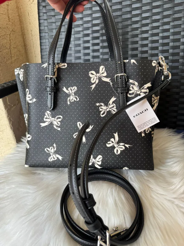 Coach NWT Mollie Tote Bag 25 With Bow Print Style CY648 $375 - Image 4