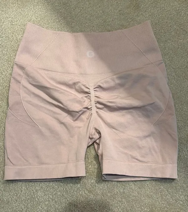 Light pink biker shorts - Image 2