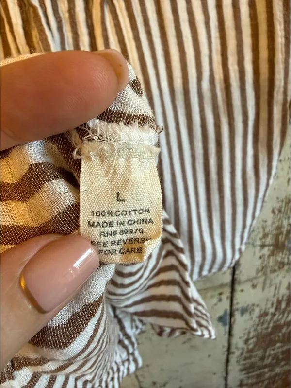Love Notes Women's cotton gauze button down blouse, size Large brown stripes - Image 5