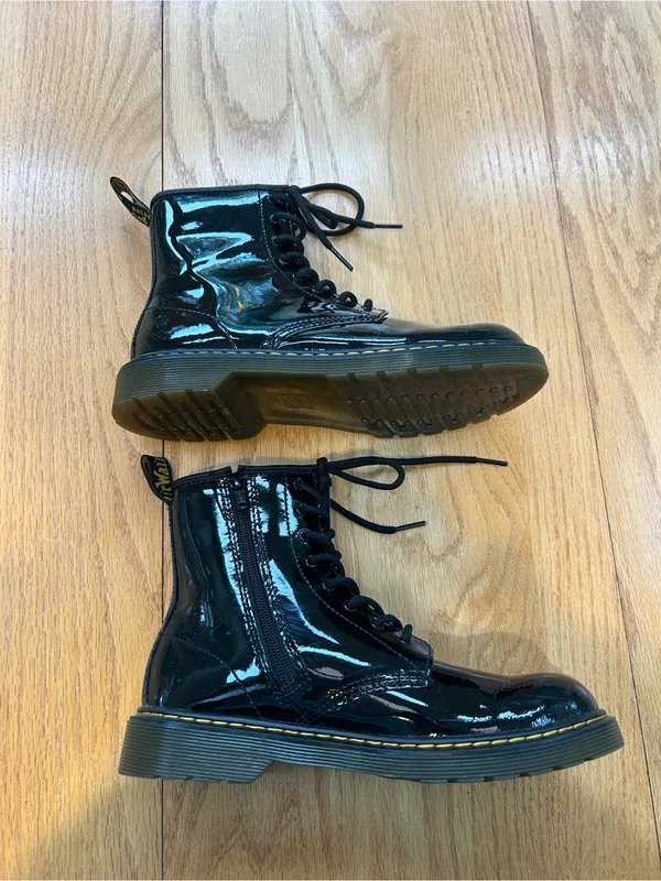 Dr. Martens 1460 Y Black Patent Boots Womens 7 Shiny Lace Up Side Zipper Boots - Image 2