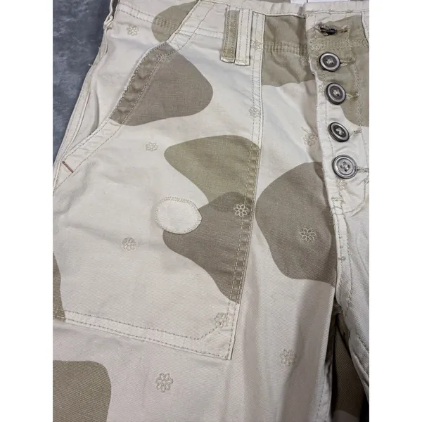 Anthropologie The Wanderer Camo Button Fly Pants Size 28 - Image 4