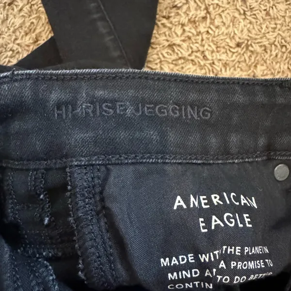 American Eagle Outfitters Distressed Black Hi-Rise Jeggings size 2 Short - Image 11