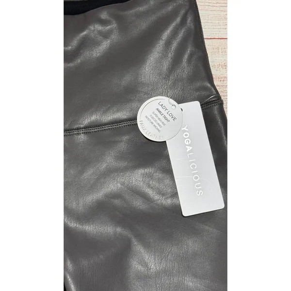 Yogaliscious Women's Lined Faux Leather Legging Sz S New With Tag - Image 6