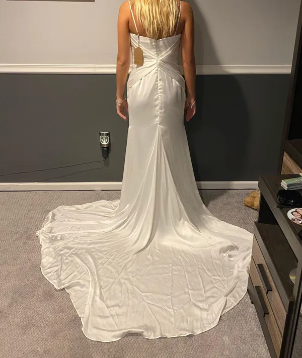 White Formal Dress Size 4 - Image 6