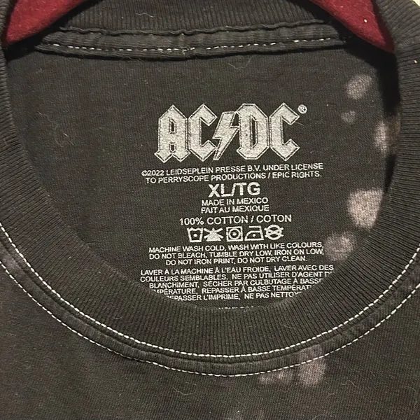 NWOT AC/DC Graphic Band Tee 1980 US Tour - Image 3