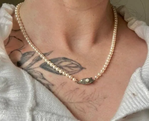 Pink Pearlescent Necklace Vintage “Noreen” 18” Marquise Fishhook Silver Classic - Image 4
