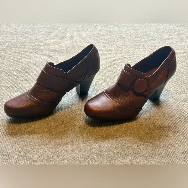 Clarks Brown Bendables Ruby Glam Ankle Booties - Image 7