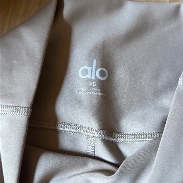 ALO Yoga Taupe Leggings - Image 2