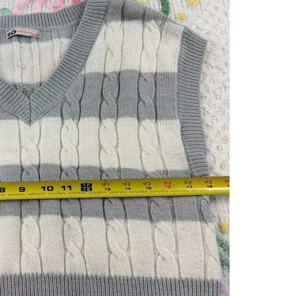 SO Cable Knit Sweater Vest Top - Striped S Gray Cream Cropped Preppy‎ Academia - Image 5