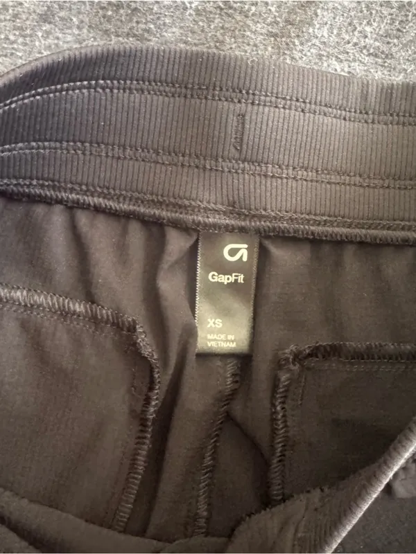 GAP Fit Black Athletic Shorts - Image 3