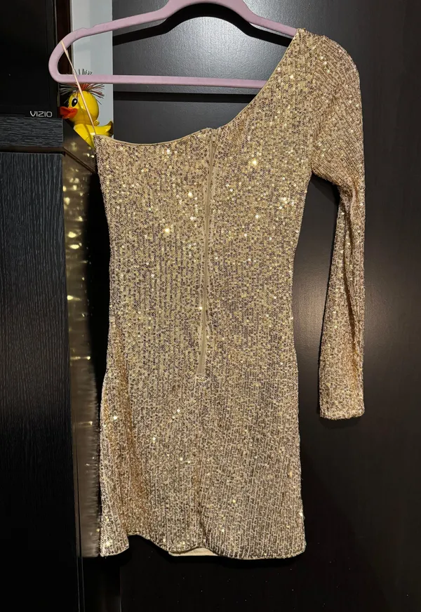 Windsor Gold Sequin Dress - Image 3