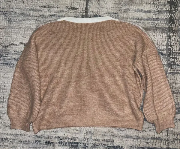 lightly worn sweater - Image 2