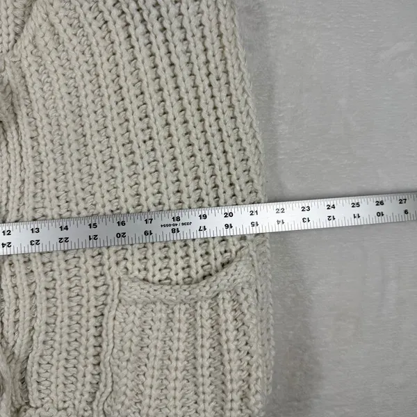 Cream Chunky Ribbed Knit‎ Cardigan Vest Gold Buttons Pockets Size L 9047 - Image 2