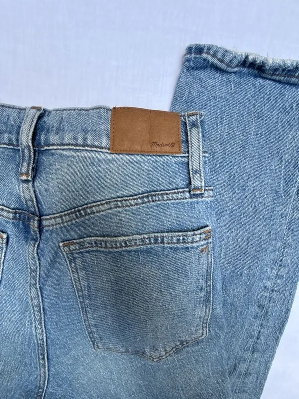 Madewell The Perfect Vintage Straight Jean Size 26 - Image 5