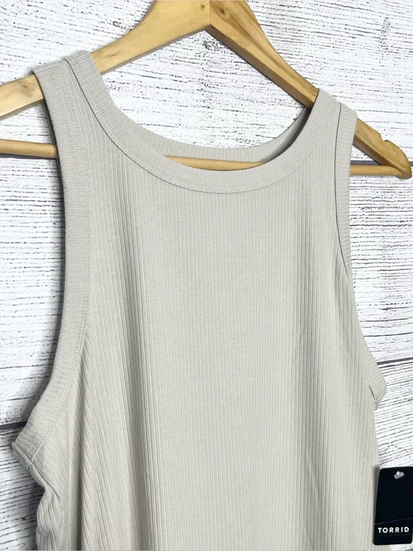 NWT Torrid Super Soft Ribbed High Neck Sleeveless Tank Top Size 2X Cream Gray - Image 4