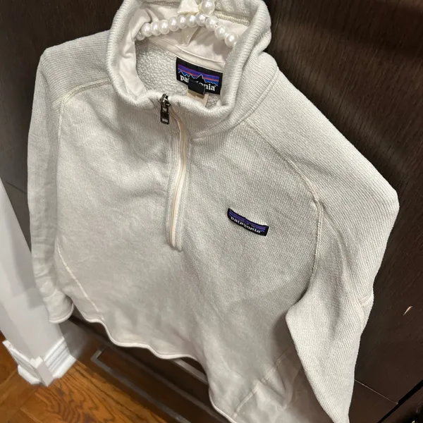 Patagonia‎ cream woman’s better sweater medium - Image 2