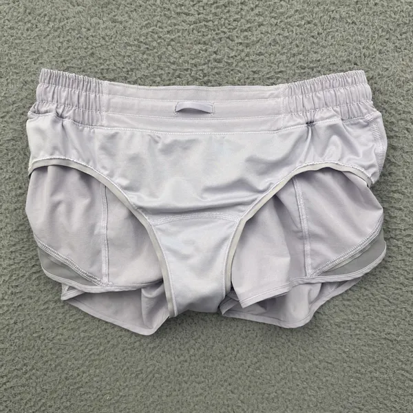 Lululemon Hotty Hot Shorts Low Rise 2.5" Silver Lilac Athletic Women's 8 - Image 4