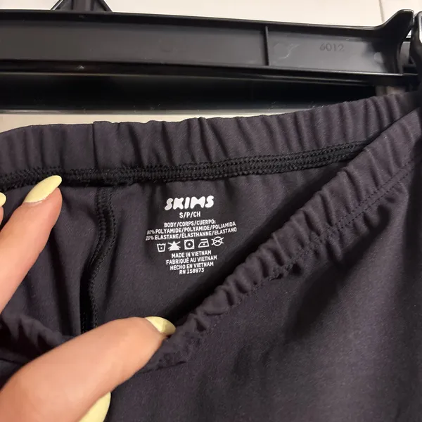 SKIMS Leggings Black - Image 2