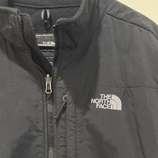 The North Face Women's Black Puffer Jacket - Image 2