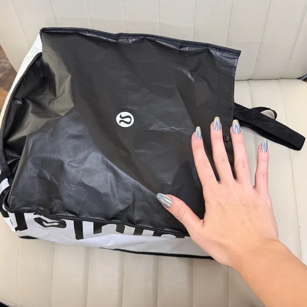 Lululemon Monochrome Tote Bag Storage Carry - Image 7