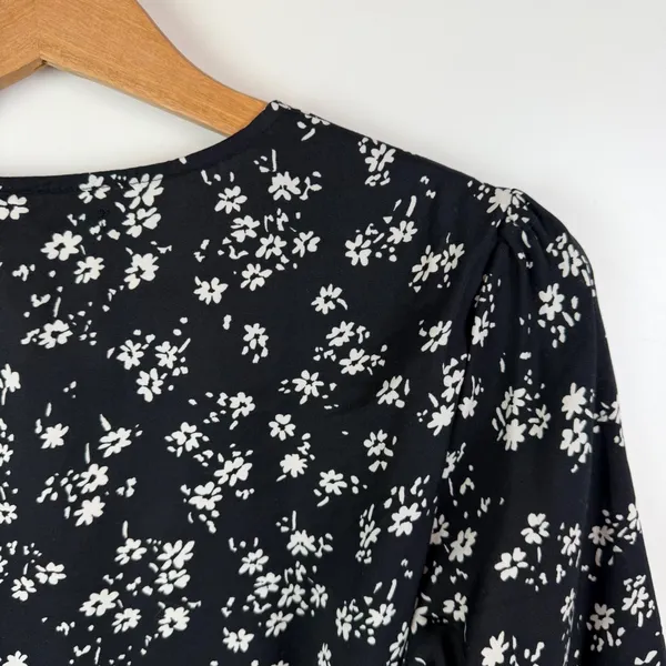 Reformation Black Floral Tie Back Babydoll Blouse Medium Lightweight‎ Feminine - Image 3