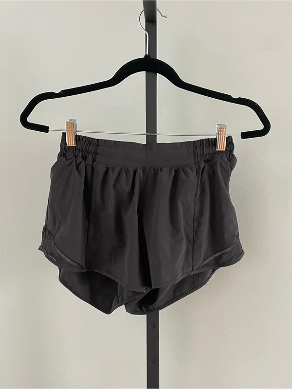 Lululemon Black Hotty Hot Low Rise Short Size 8 Tall - Image 3