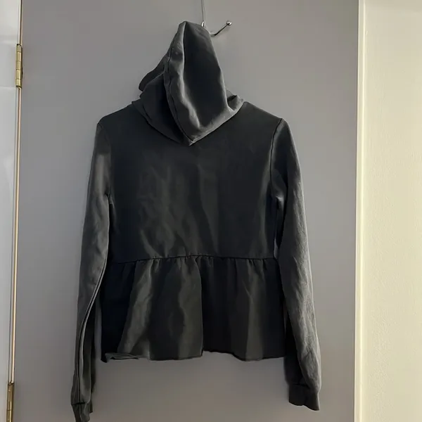 NWOT Women’s Maurices Gray Hooded Sweatshirt Size S - Image 6