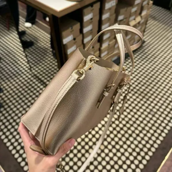 NWT Coach Mollie Tote Bag 25 CX253 - Image 4