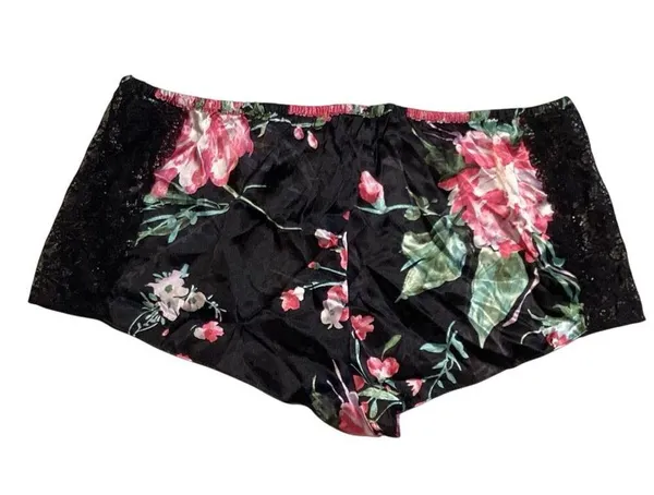 Secret Treasures Women's and Women's Plus Satin Set - Image 9