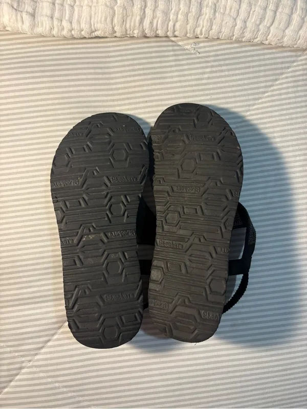 Skechers Meditation yoga foam thong sandals size 6 - Image 6