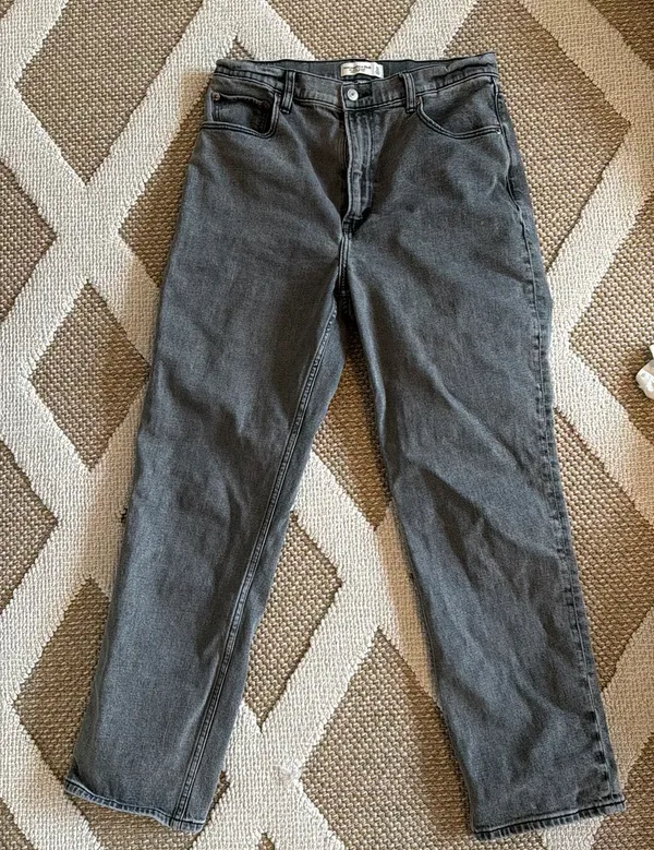 Abercrombie Jeans - Image 3
