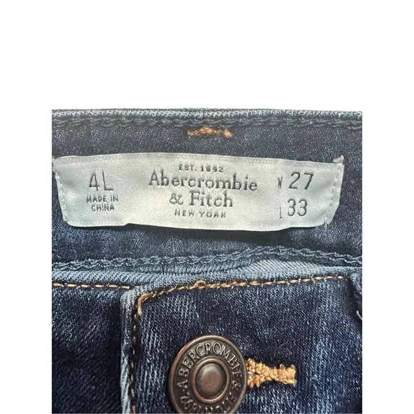 Abercrombie & Fitch ￼ distressed jeans Sz 27/31 - Image 3