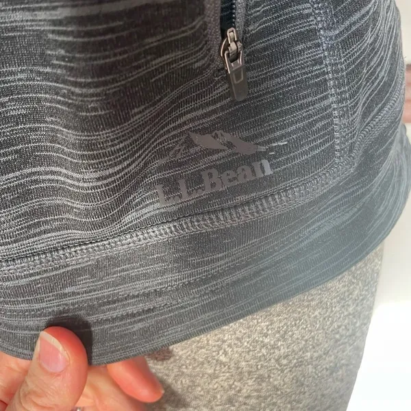 L.L.‎ Bean Charcoal Ski Jacket with Hood and Textured Fabric - Image 3