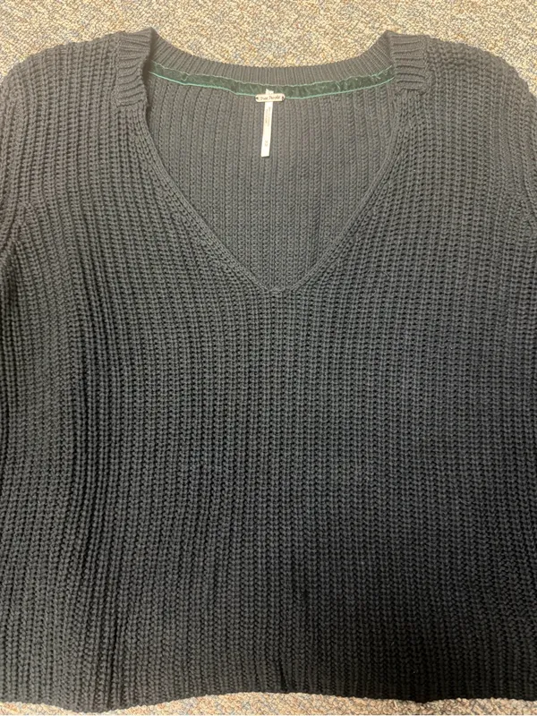 Free People Black Bell Sleeve V Neck Cotton Knit Sweater Medium 70s Cropped - Image 8