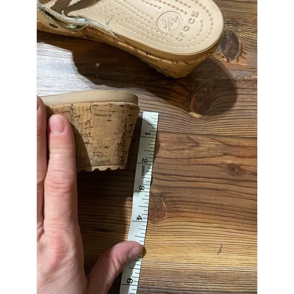 Crocs‎ Leigh Cork Beige Wedge sandals Leather Straps Womens - Image 10
