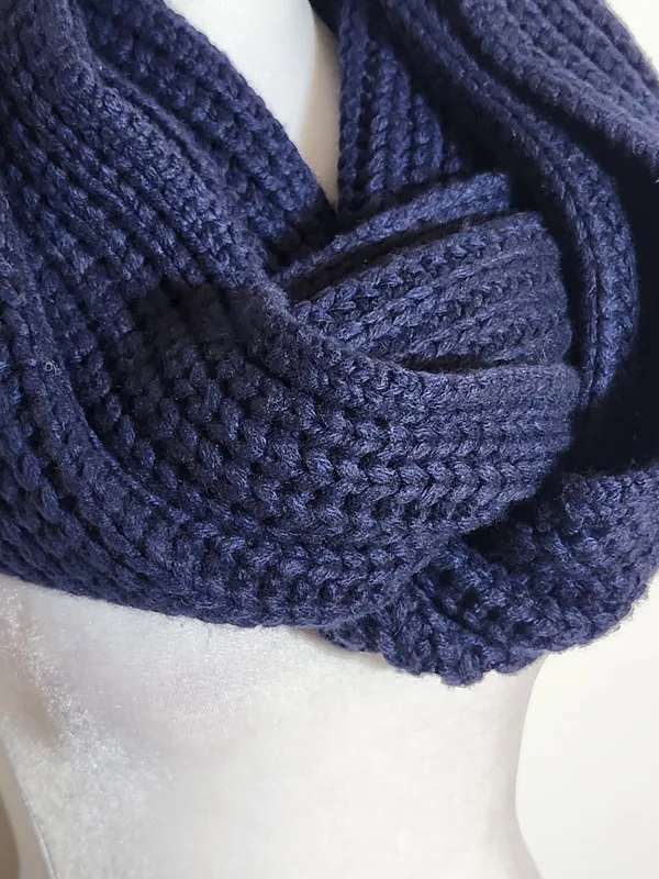 J. Crew Navy Chunky Knit Infinity Scarf One Size Cashmere Wool Blend - Image 3