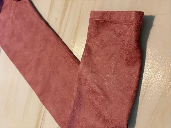 aerie Kids High-Rise Leggings in Wine - Image 3
