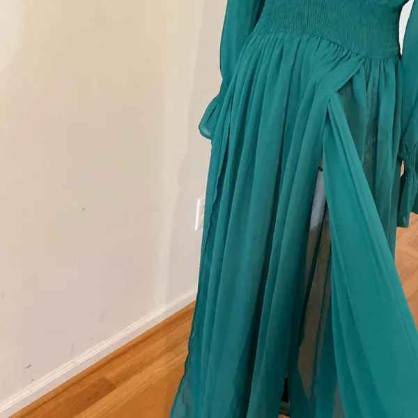 Beautiful Flowing V-Neck Sheer Long Dress Size 6 Medium - Image 12